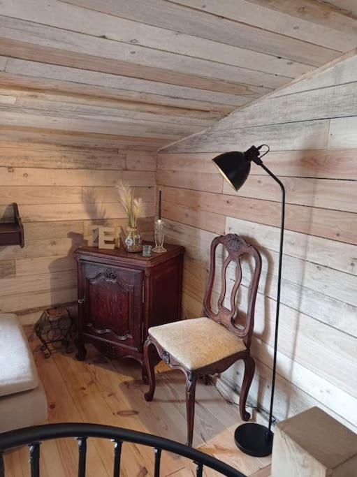 Le P'Tit Nid : Mini Loft Pour 2 A 4 Personnes Villa Tellin Exterior photo